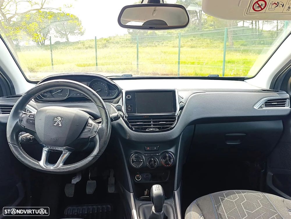 Peugeot 2008 1.6 BlueHDi Style - 9