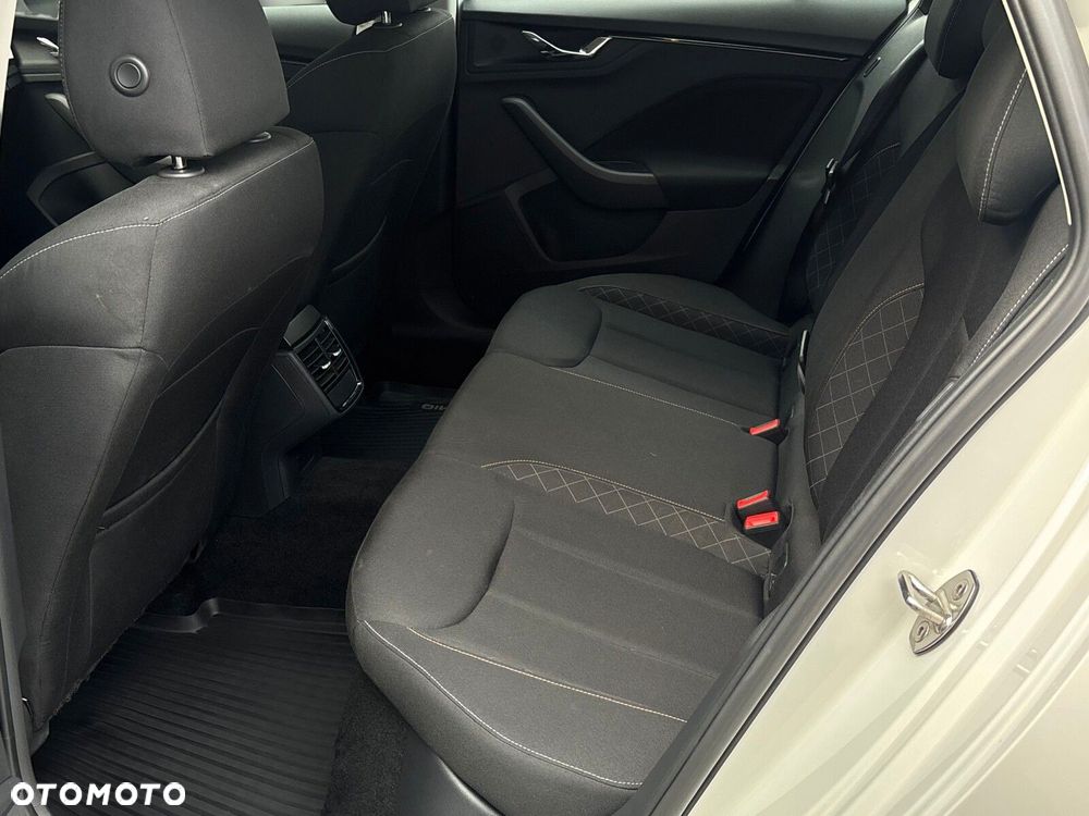 Skoda Kamiq 1.0 TSI Ambition DSG - 13