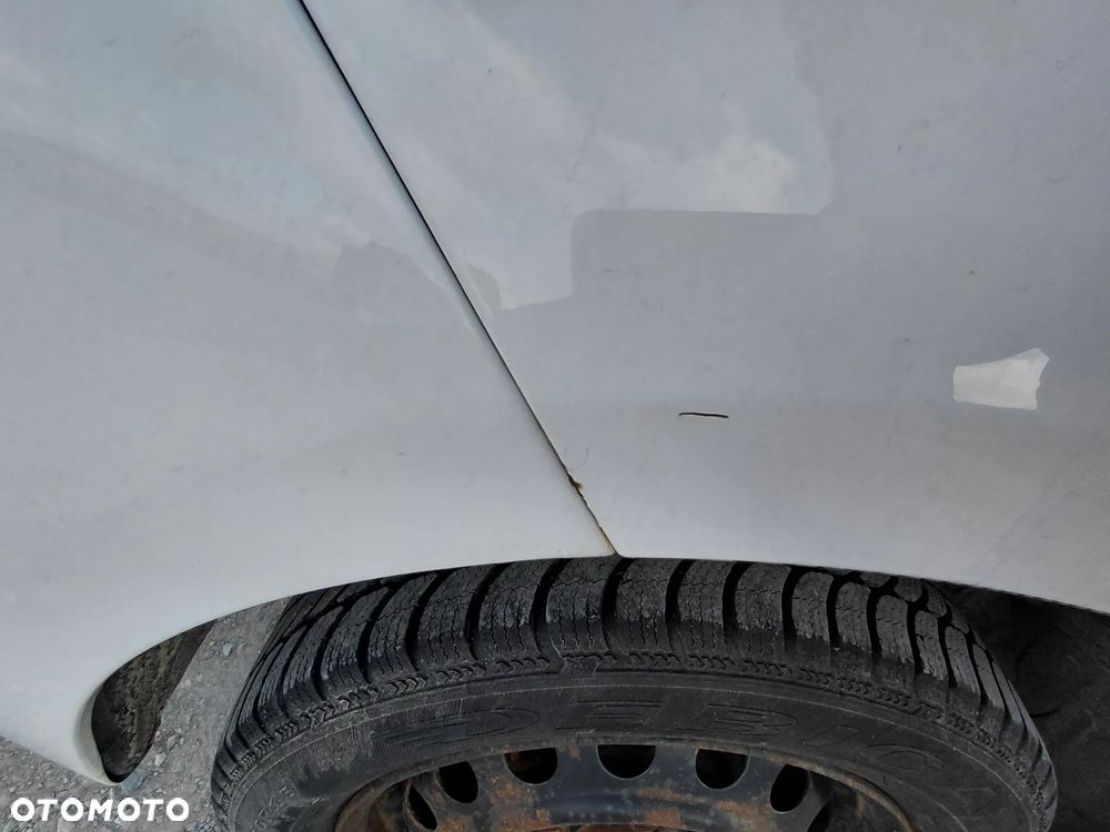 Toyota Yaris 1.33 Active EU6 - 16