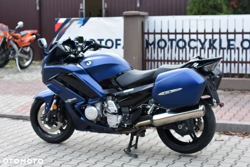 Yamaha FJR - 18
