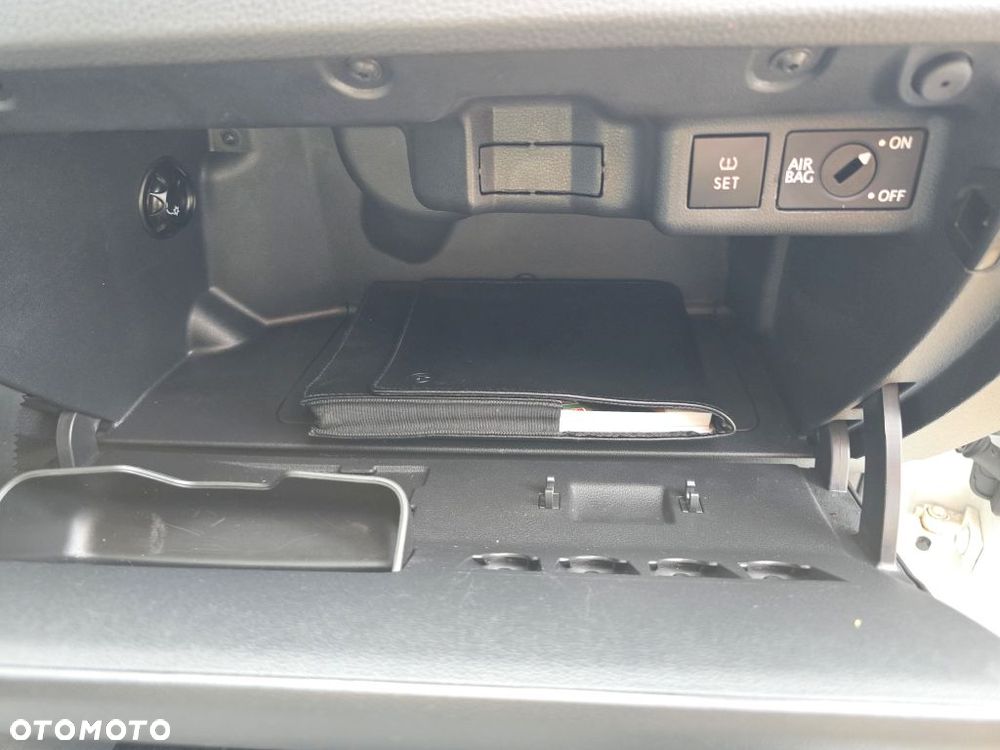 Volkswagen Polo 1.2 TSI Cross Urban White - 29