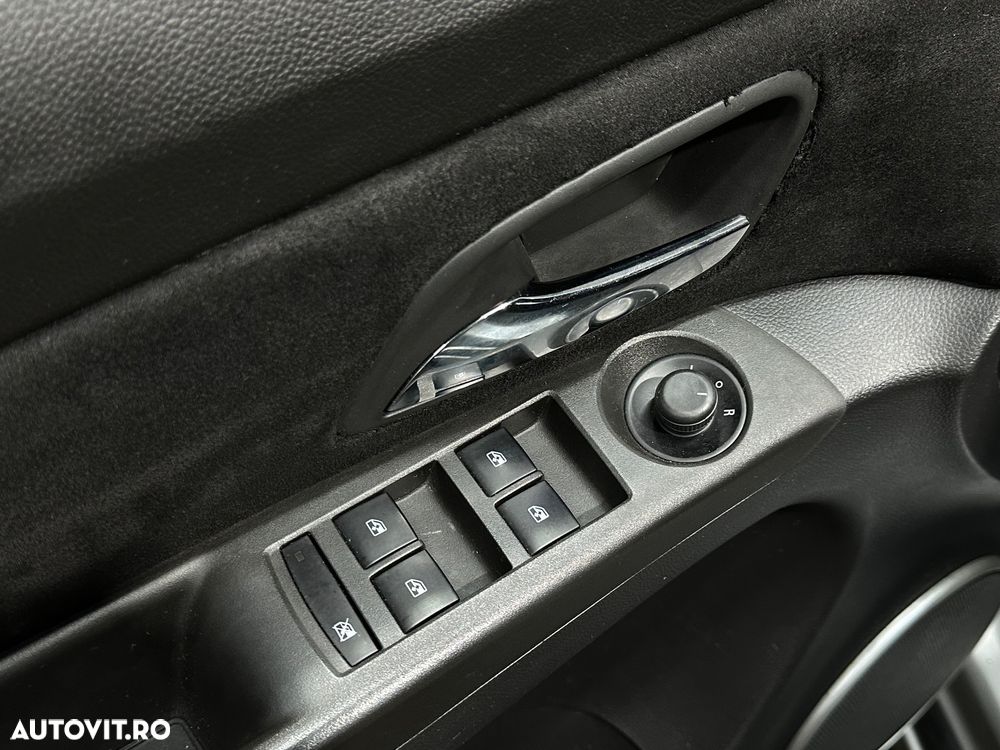 Chevrolet Cruze - 11