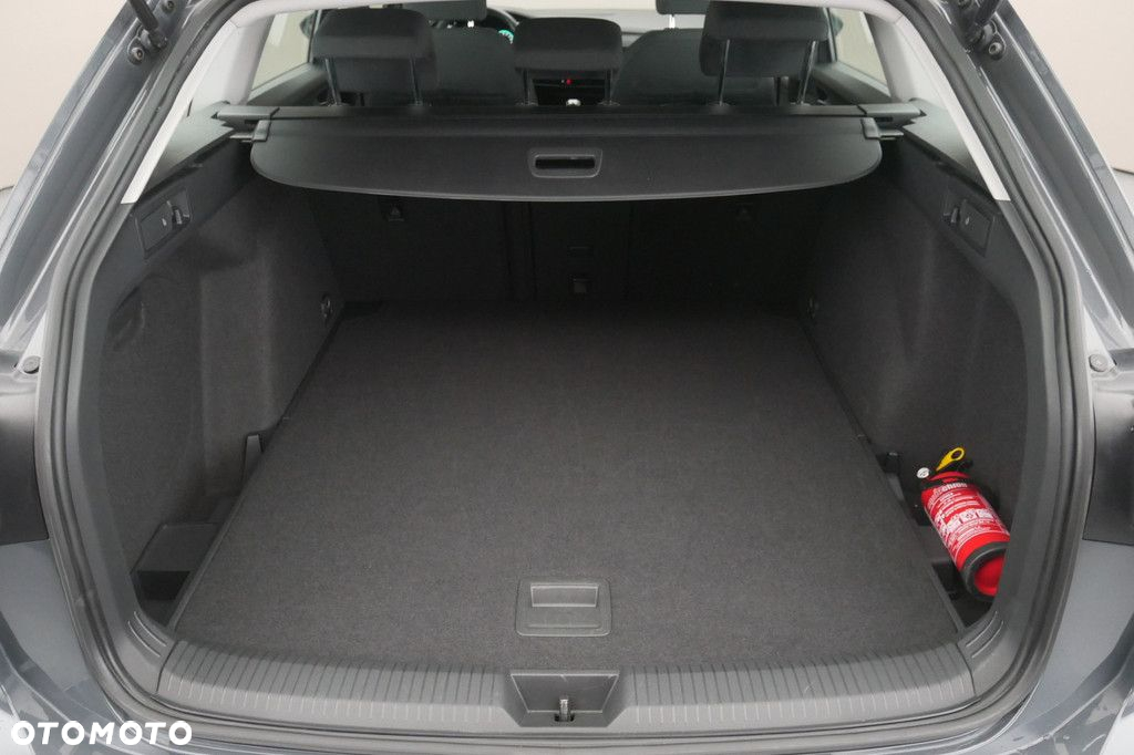 Volkswagen Golf - 16