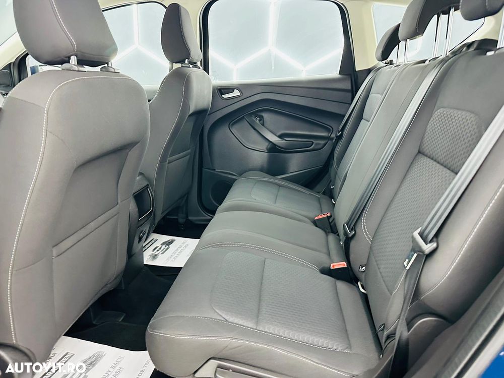 Ford Kuga 1.5 EcoBoost 2x4 Business Edition - 15