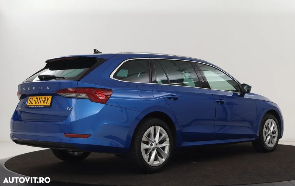 Skoda Octavia Combi 1.4 TSI iV DSG First Edition - 3