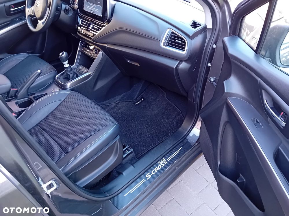 Suzuki SX4 S-Cross 1.4 SHVS Premium Plus SP 4WD - 17