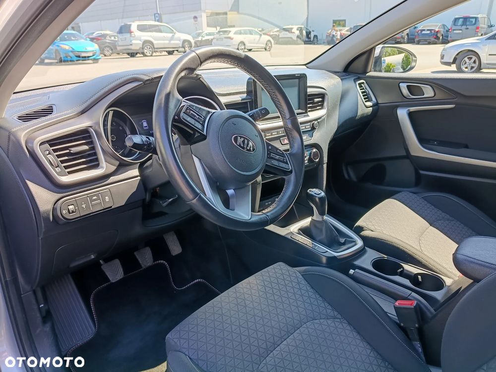 Kia Ceed 1.4 M - 11