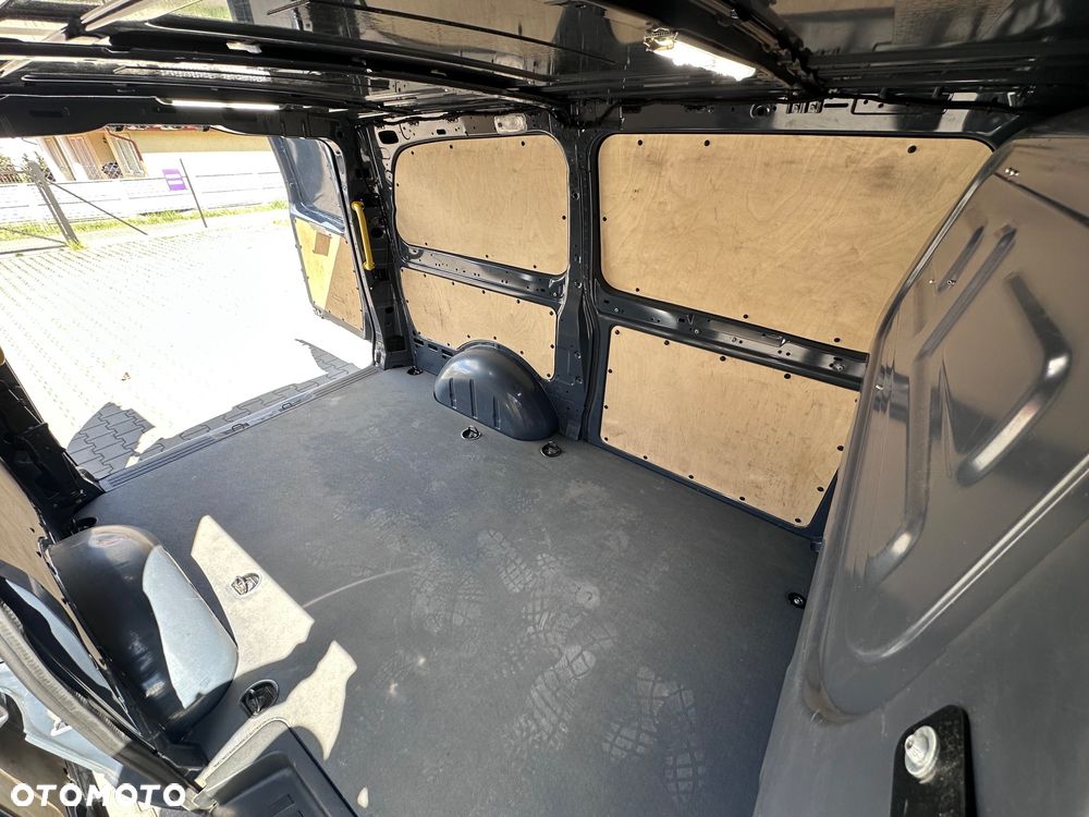 Mercedes-Benz Vito - 10