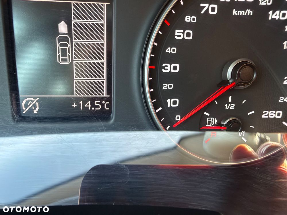 Audi Q3 - 18