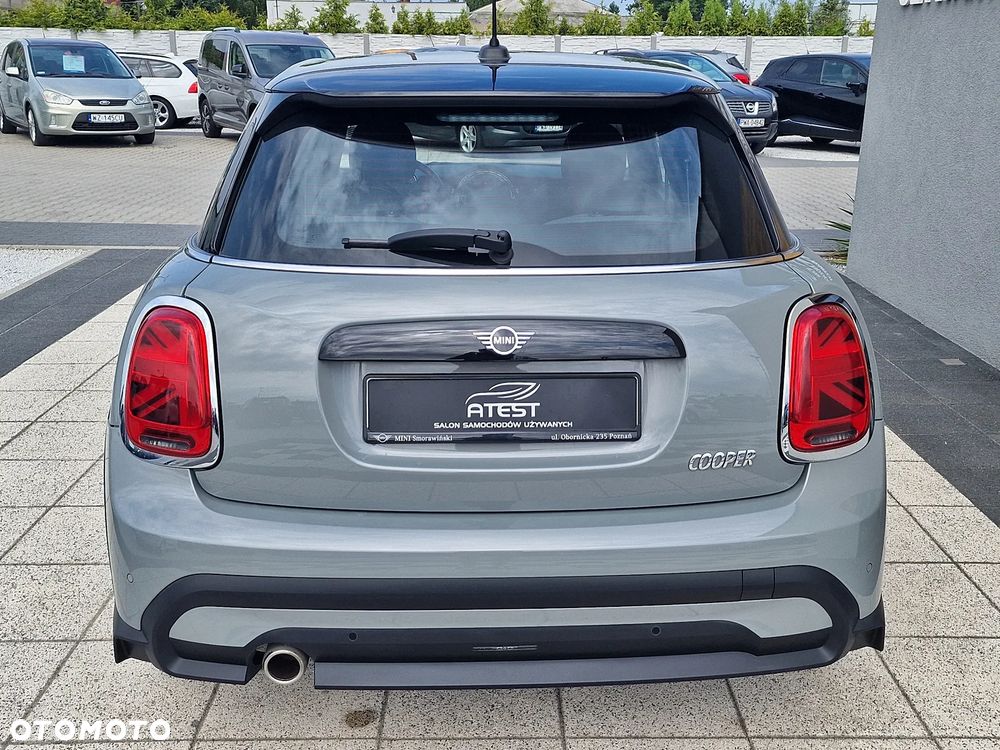 MINI Cooper Essential Trim - 7