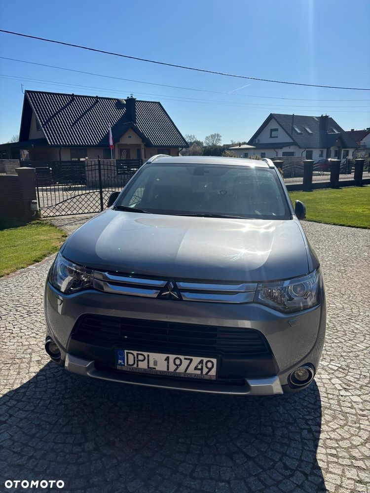 Mitsubishi Outlander 2.2 DID Instyle Navi - 10