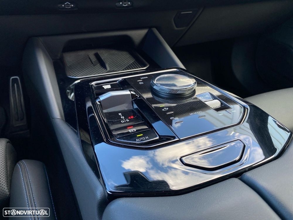 BMW 530 e Pack Desportivo M - 13