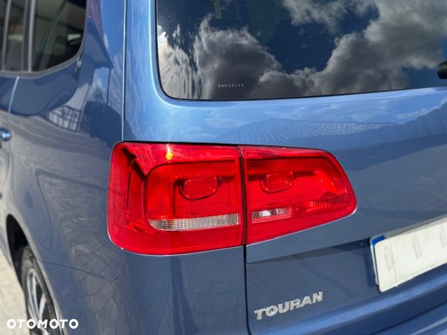 Volkswagen Touran - 33