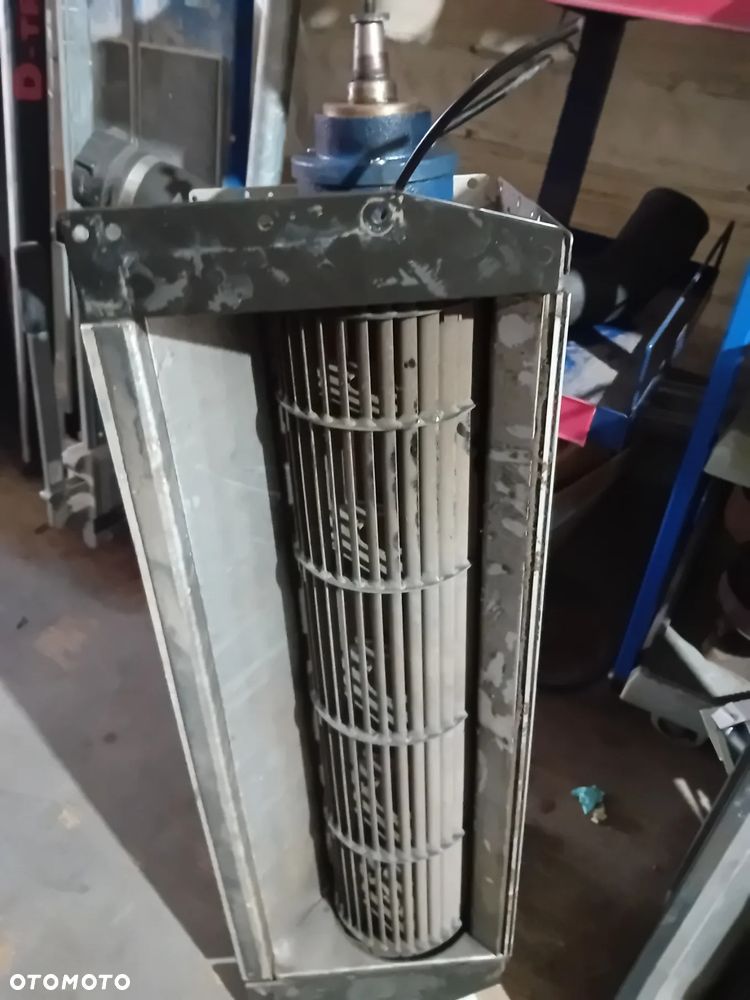 Generator Carrier  Vector - 2