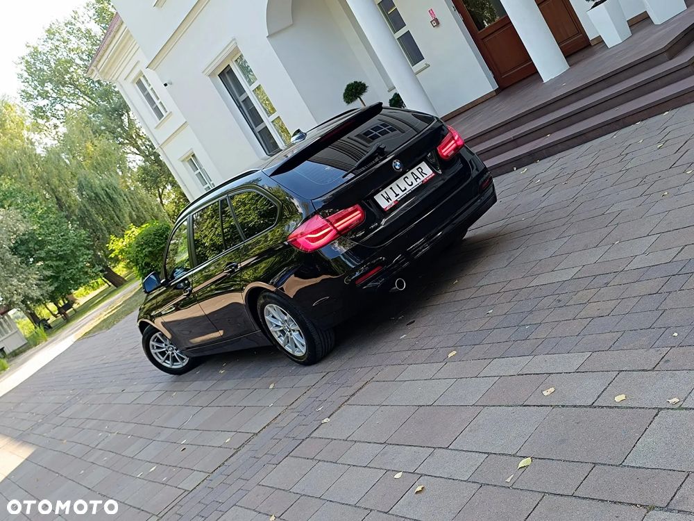 BMW Seria 3 318d Touring - 38