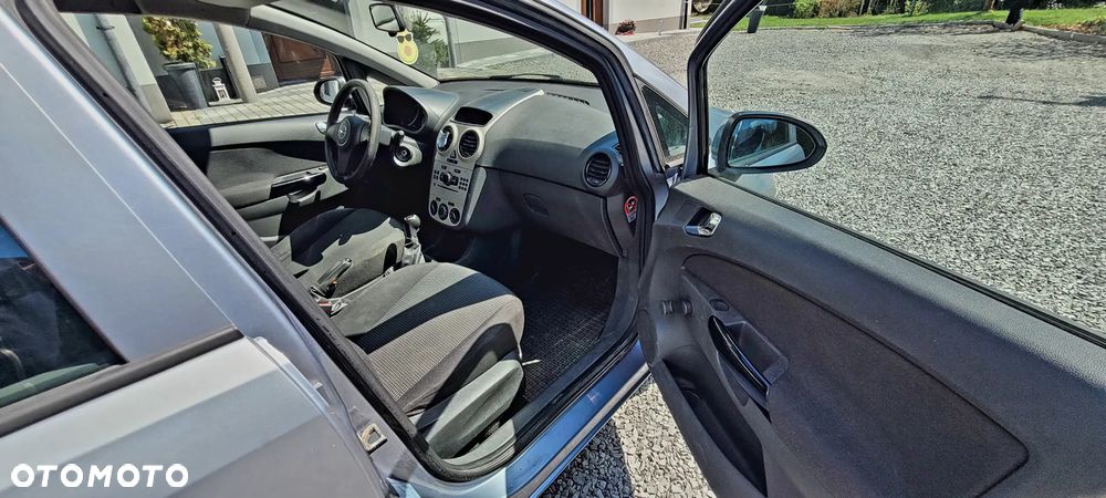 Opel Corsa - 10