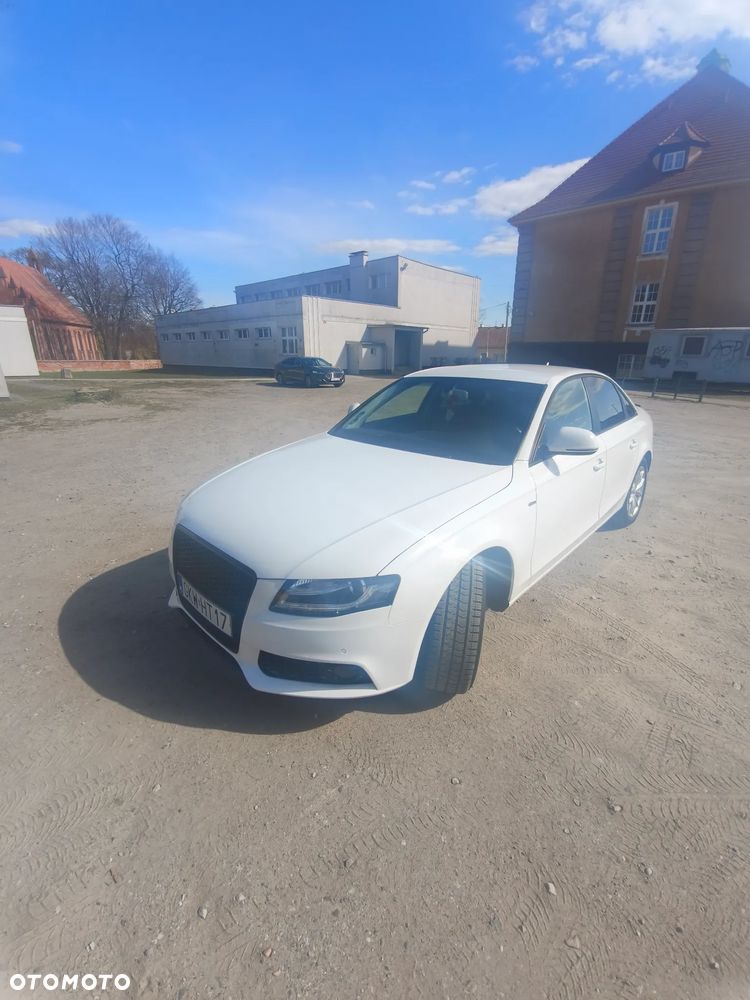 Audi A4 Limousine - 18
