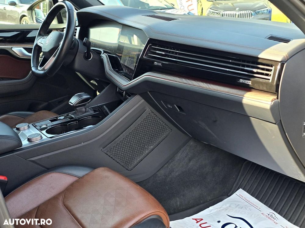 Volkswagen Touareg - 15