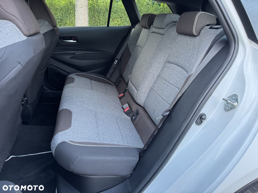 Toyota Corolla - 37
