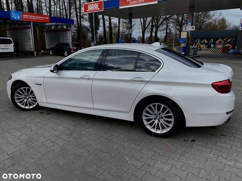 BMW Seria 5 530d xDrive Luxury Line - 2