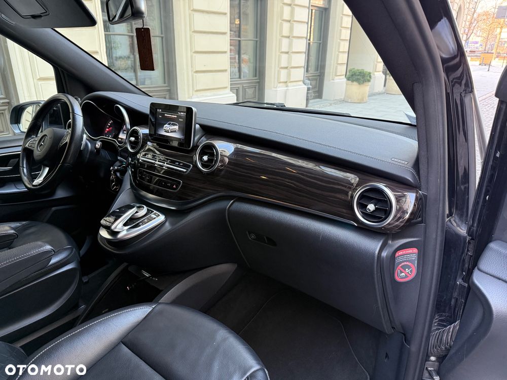 Mercedes-Benz Klasa V 220 CDI extralang 7G-TRONIC Avantgarde Edition - 10
