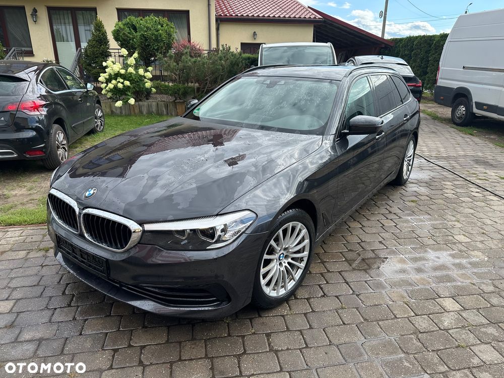BMW Seria 5 520d Sport Line - 9