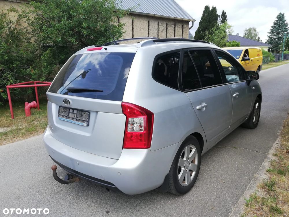 Kia Carens 2.0 EX - 10