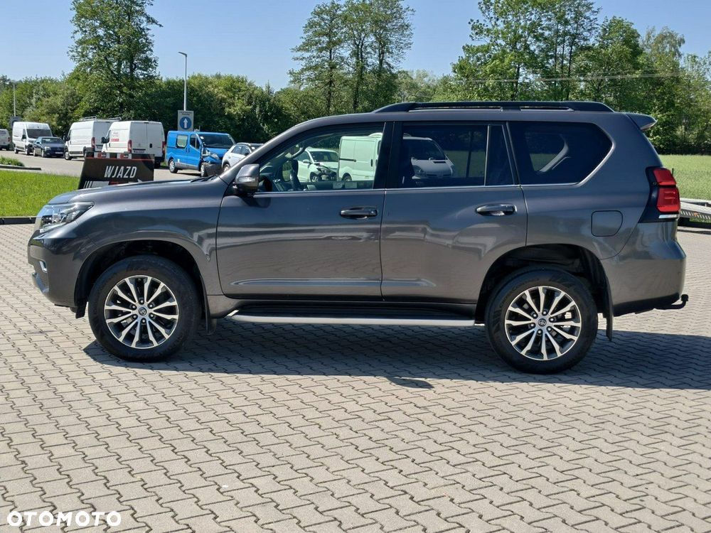 Toyota Land Cruiser - 4