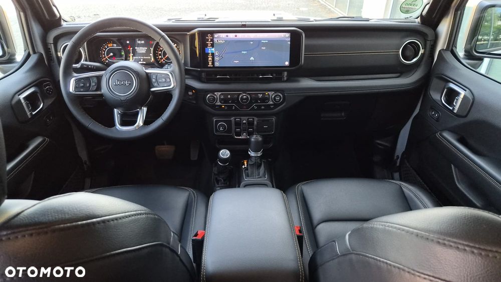 Jeep Wrangler Unlimited GME 2.0 Turbo Sahara - 36