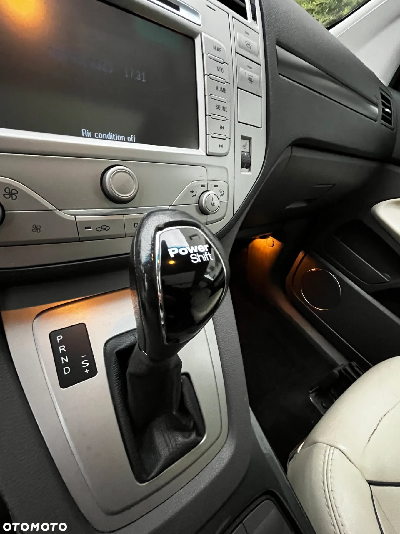 Ford Kuga 2.0 TDCi Individual MPS6 - 14