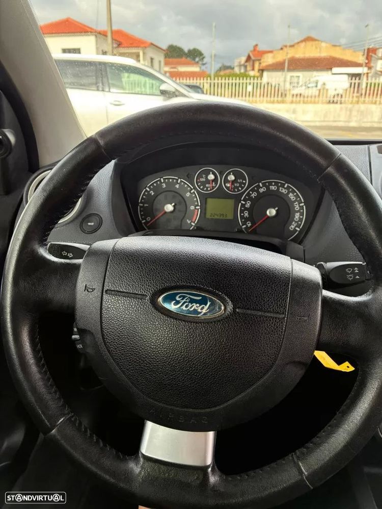 Ford Fiesta 1.25 Trend - 19