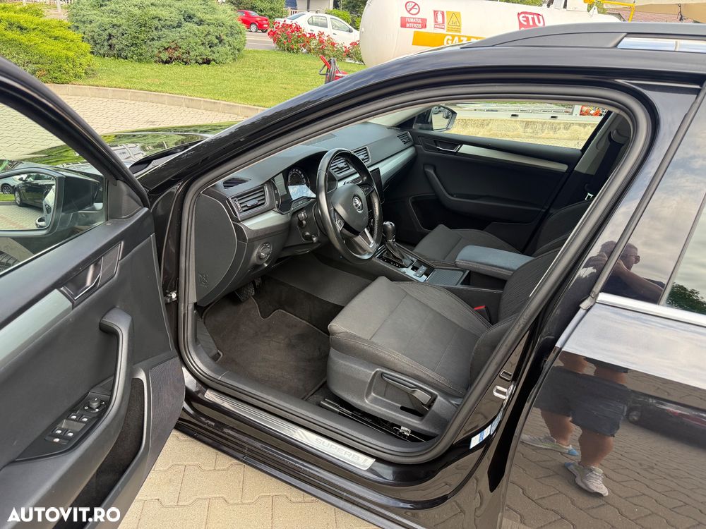 Skoda Superb 2.0 TDI DSG Premium Edition - 9