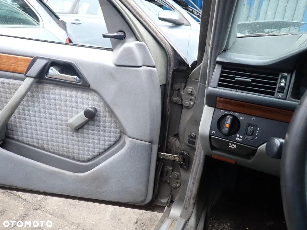 CZĘŚCI - Mercedes 124 2,5 D OM 602.912 90KM SEDAN 1991r. INDEX - 9685 - 13