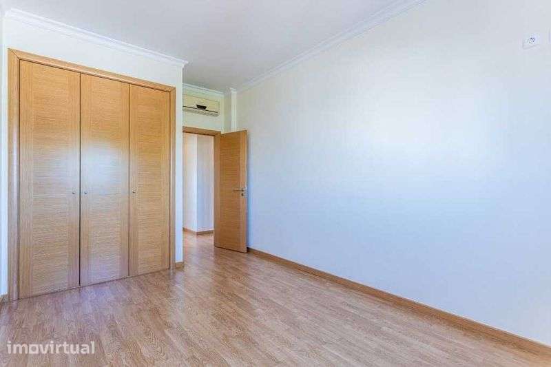 Imovel em Almeirim, T3 recente com garagem - Grande imagem: 4/12