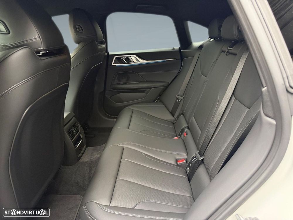 BMW i4 eDrive40 Pack Desportivo M - 13