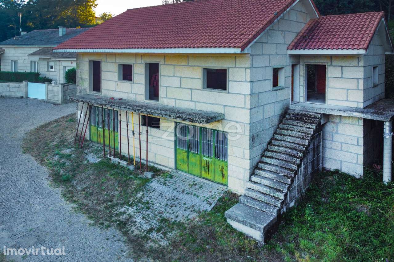 Moradia T4 Estrutura, em Covelães - Montalegre - Grande imagem: 2/15