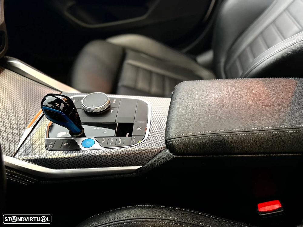 BMW i4 eDrive40 Pack Desportivo M - 37
