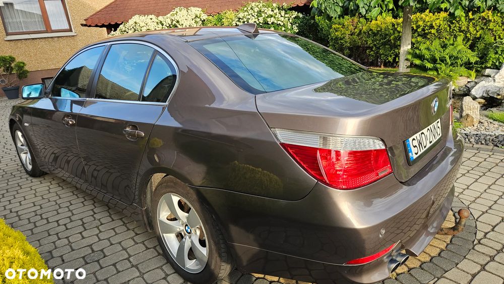 BMW Seria 5 520i - 6