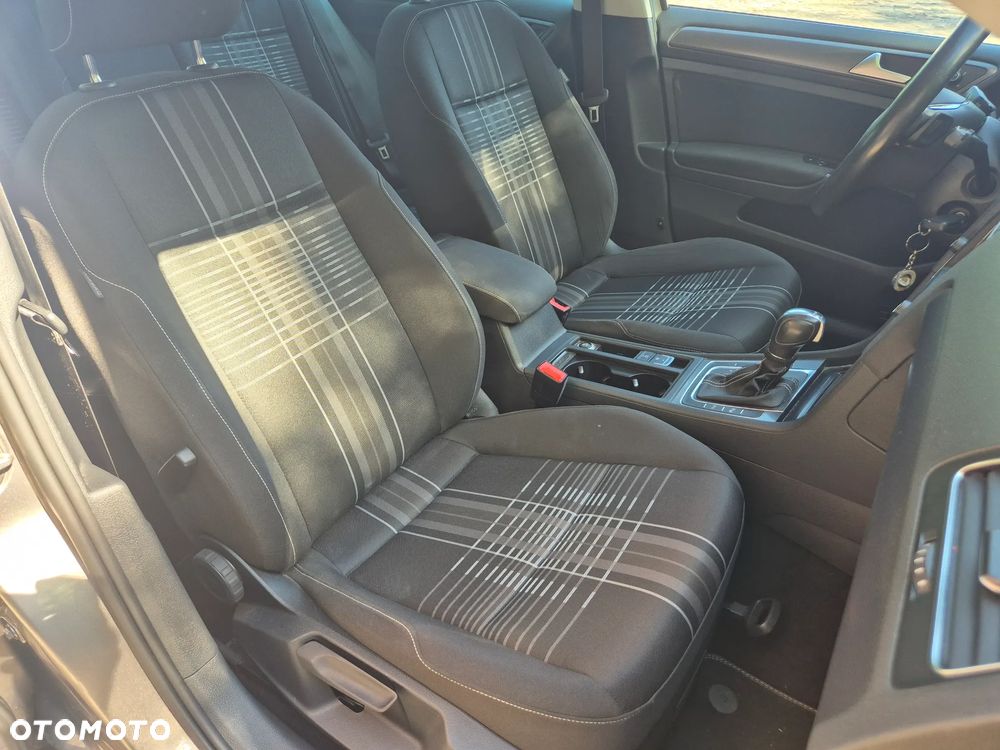 Volkswagen Golf 1.6 TDI BlueMotion Technology DSG Lounge - 6