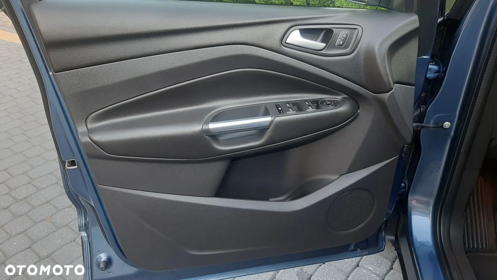 Ford Kuga 1.5 EcoBoost FWD Titanium - 35