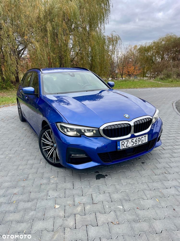 BMW Seria 3 320d M Sport - 9