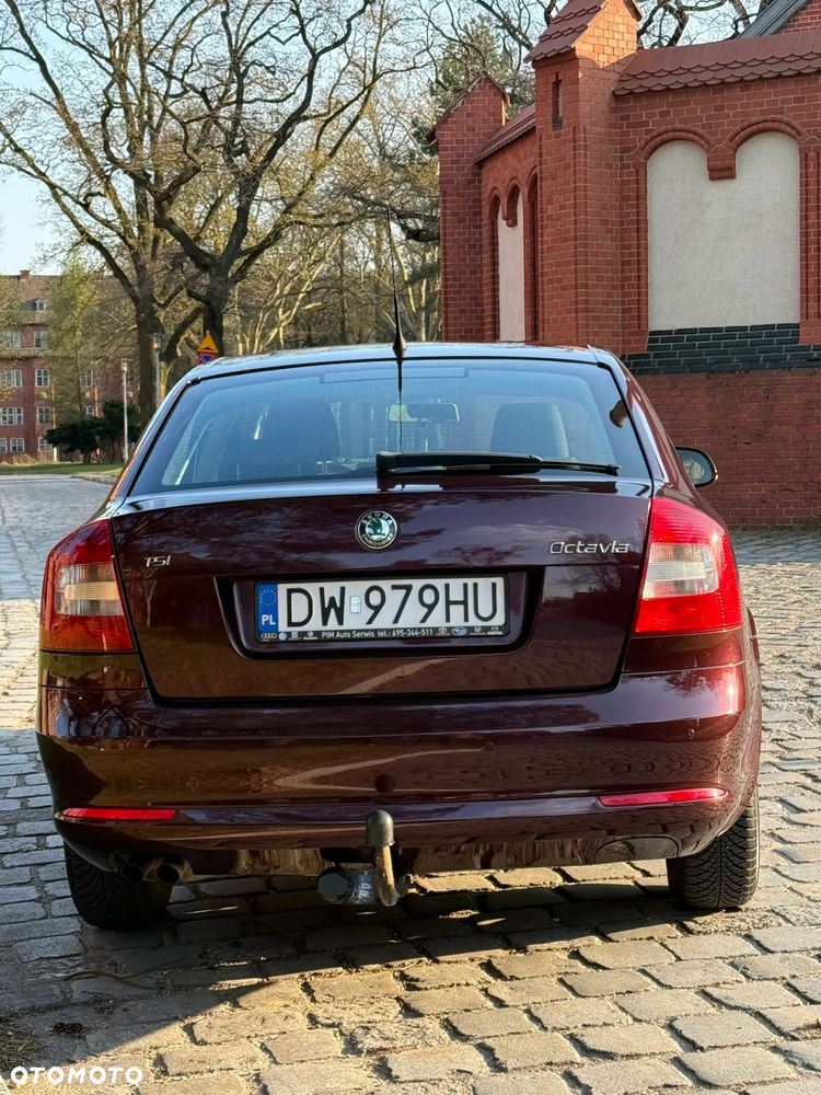 Skoda Octavia 1.4 TSI Ambiente - 11