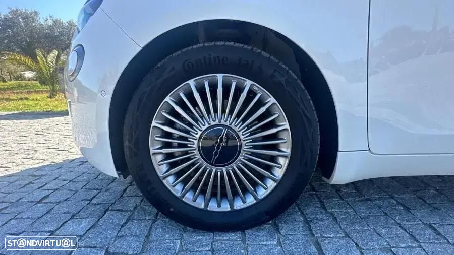 Fiat 500e 42 kWh Icon — fotografia 7