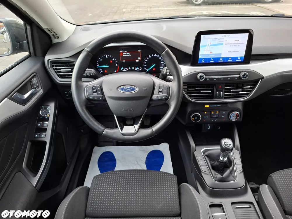 Ford Focus 2.0 EcoBlue Titanium - 11