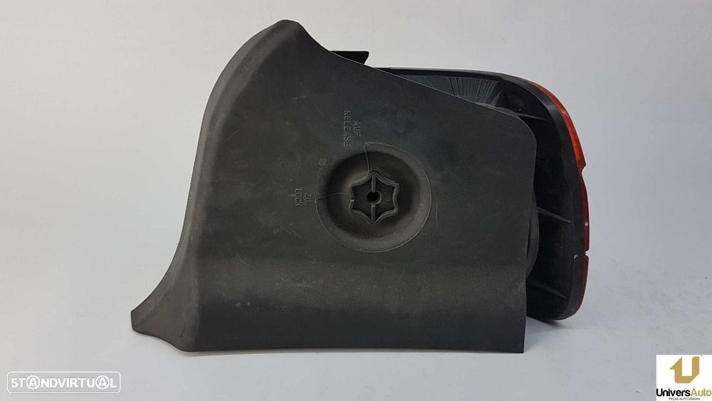 FAROLIM TRASEIRO ESQUERDO BMW SERIE 3 BERLINA (E36) 316I - 3