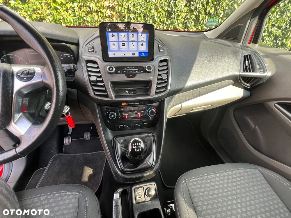Ford Tourneo Connect - 21