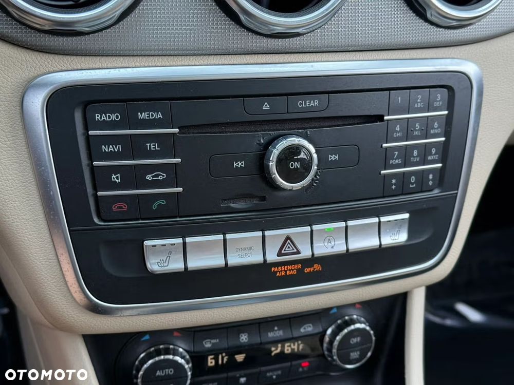 Mercedes-Benz GLA 250 7G-DCT - 26