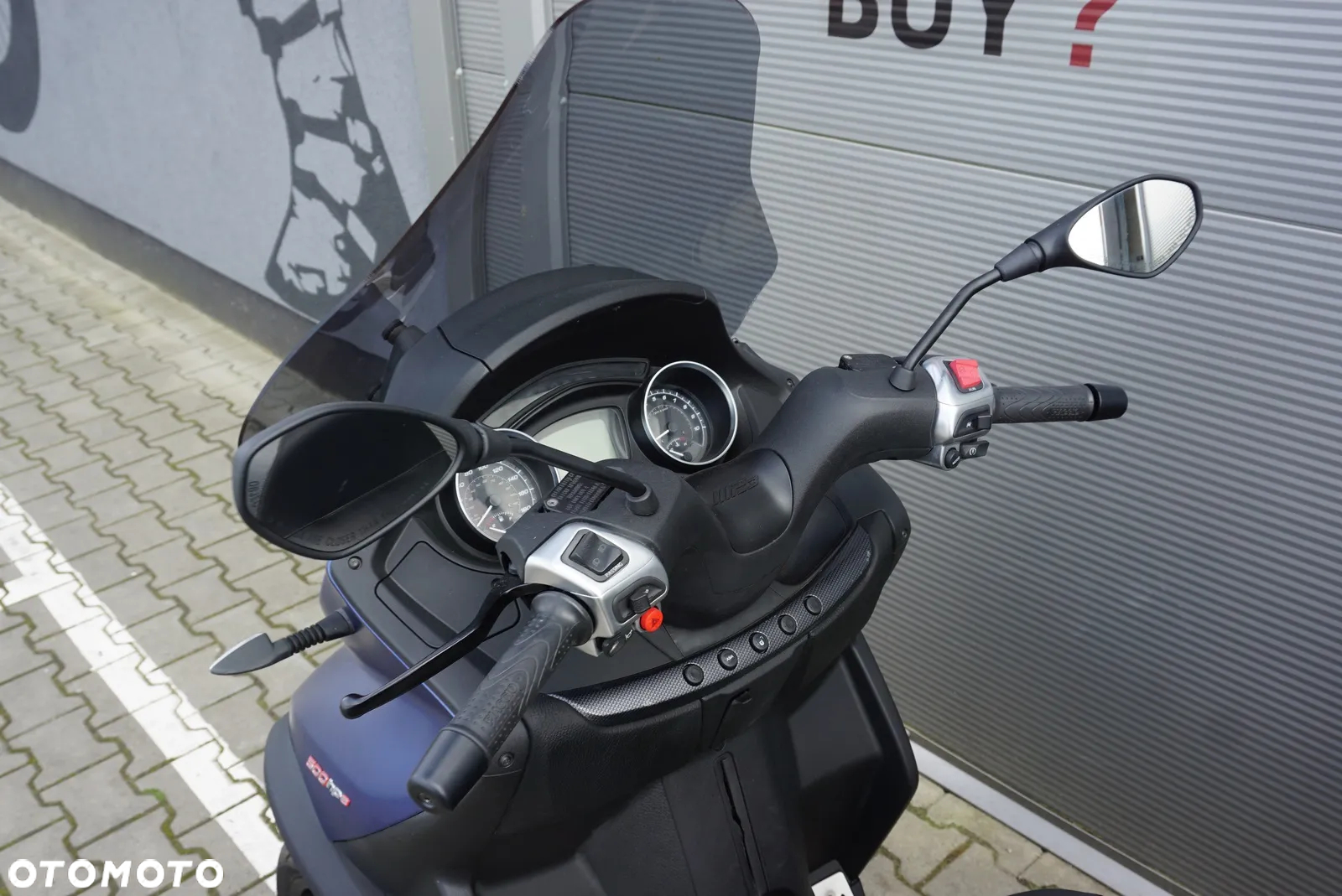 Piaggio MP-3 - 21