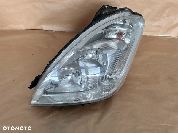 Lampa przednia Iveco Daily lewa 69500013