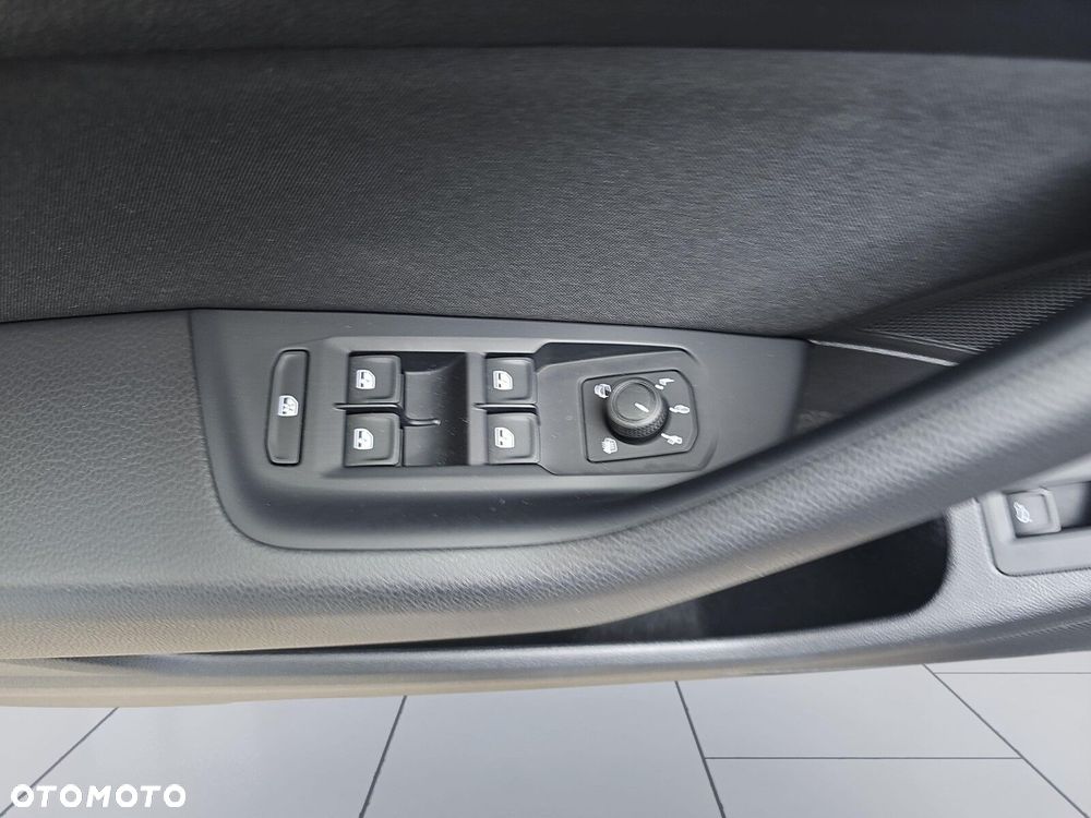 Volkswagen Passat Variant 1.5 TSI EVO Business DSG - 17
